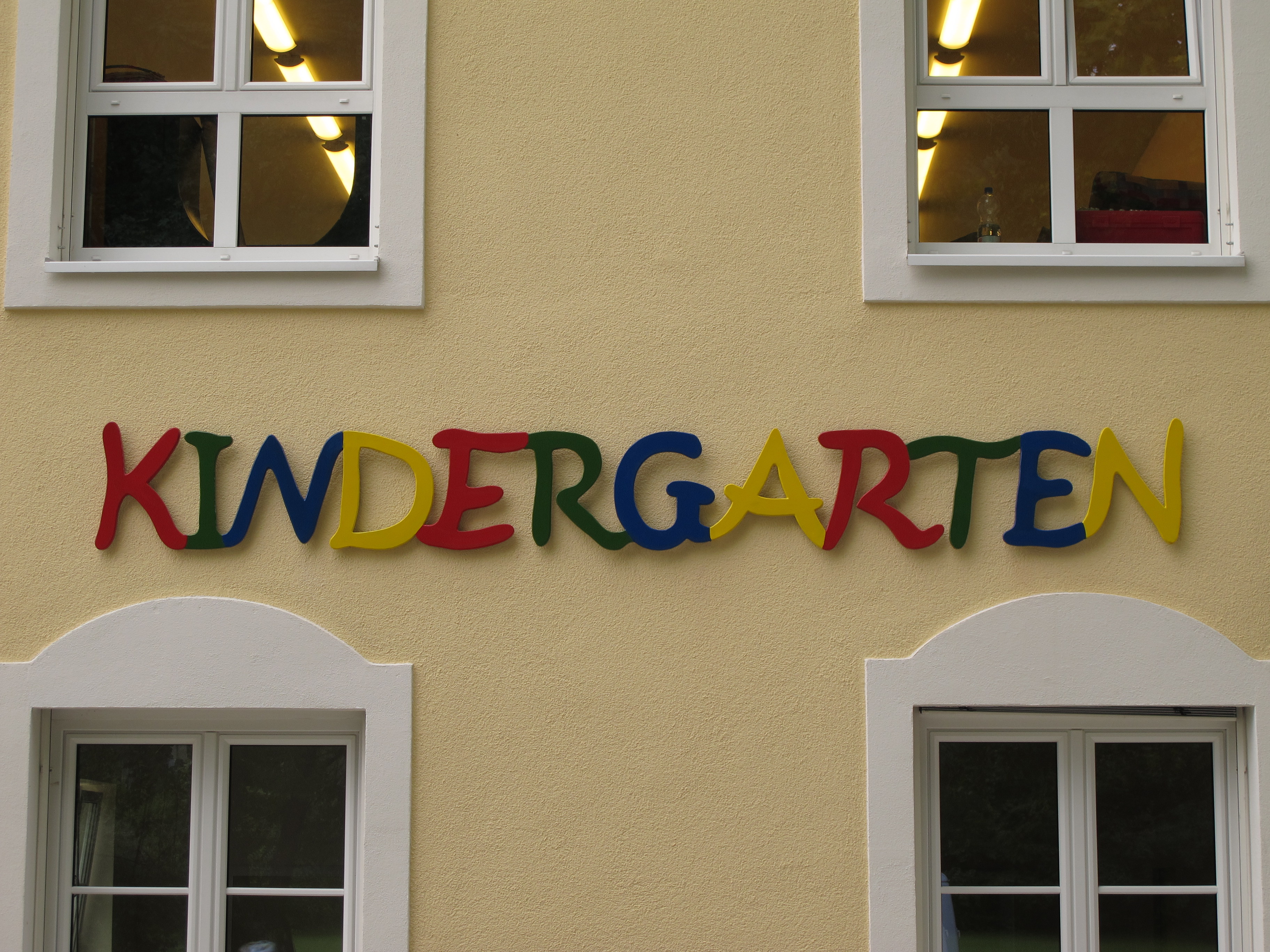 Firmenschild Wandbeschriftung Ausleger